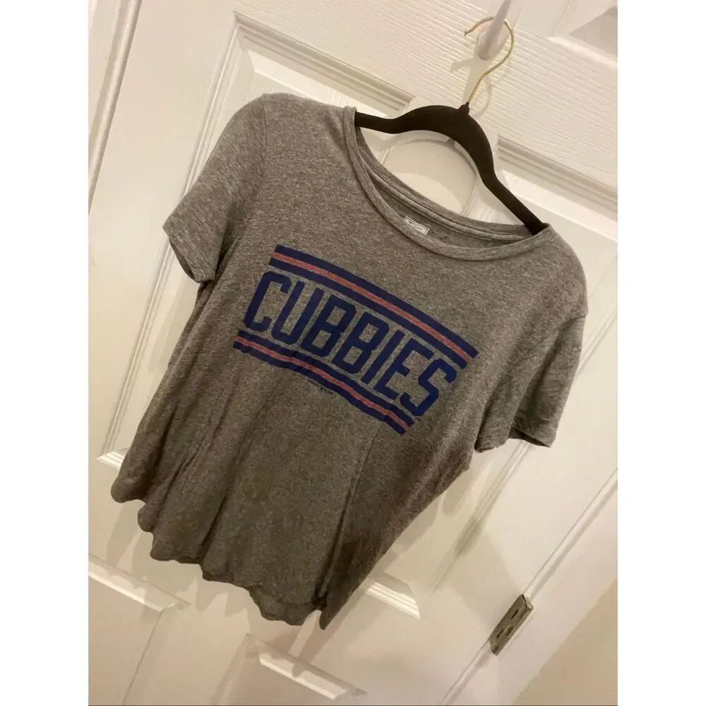 Chicago Cubs cubbies tshirt women’s small by Tailgate. MLB